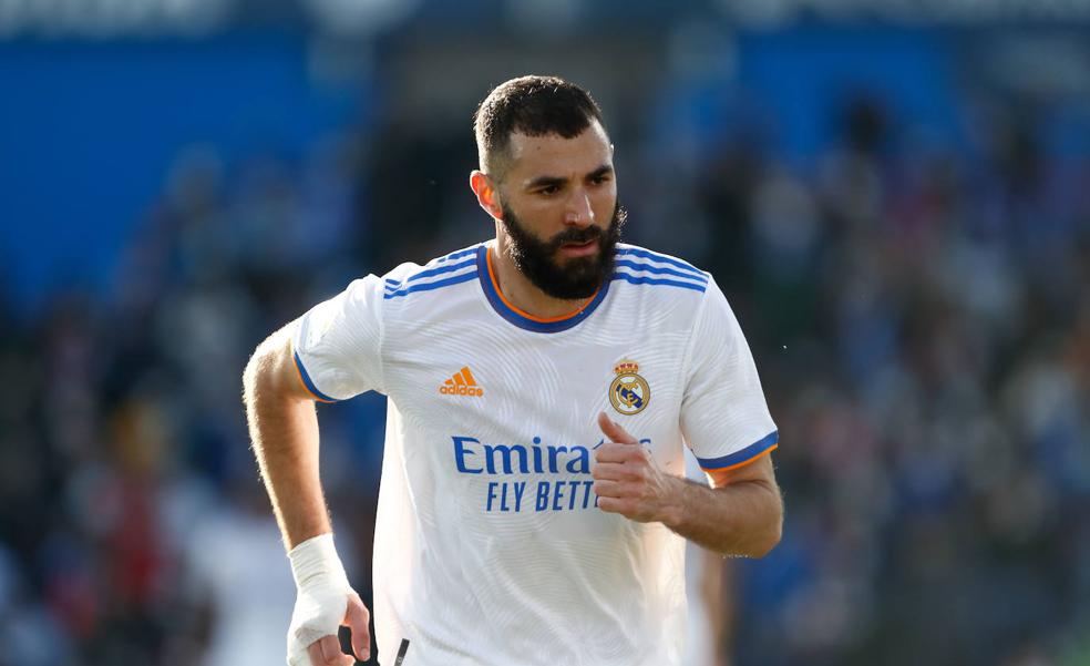 Peligra la presencia de Benzema ante el PSG