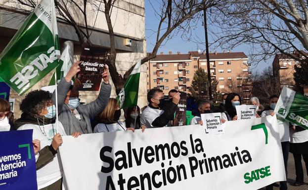 Las enfermeras alertan del deterioro en la atención sanitaria por su precariedad