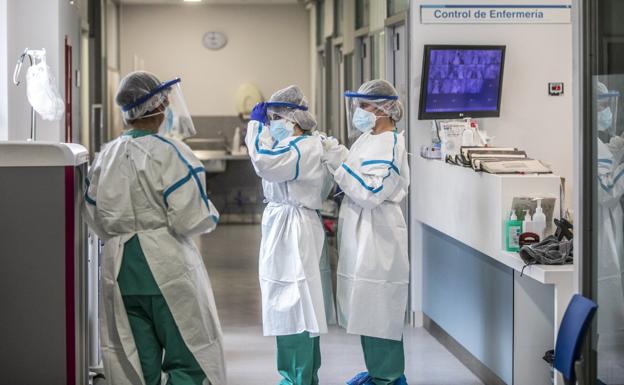 Los mayores no vacunados tienen 33,7 veces más riesgo de fallecer por COVID-19