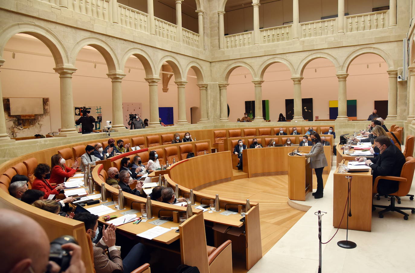 El Parlamento de La Rioja aprueba la Ley Trans con los votos del PSOE y del grupo mixto