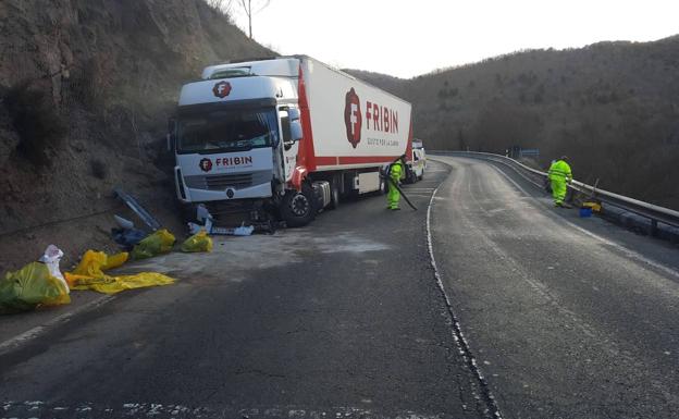 Cortada al tráfico la N-111 por un accidente