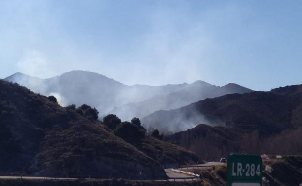 Controlado un incendio en el paraje de El Perdiguero, en Aguilar