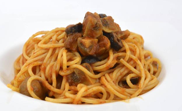 Espaguetis a la putanesca