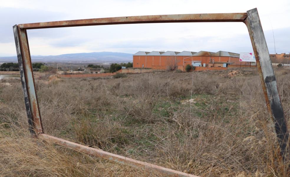 Un solar en avenida de Zaragoza podría acoger el cuartel de la Guardia Civil de Alfaro