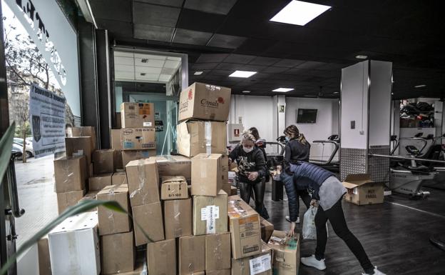 La solidaridad obliga a parar la recogida de ayuda