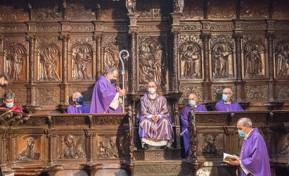 Santos Montoya toma posesión como obispo en la catedral de Santo Domingo