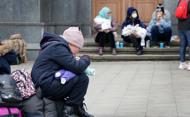 Los siete primeros refugiados ucranianos, dos madres y sus cinco hijos, parten mañana hacia La Rioja