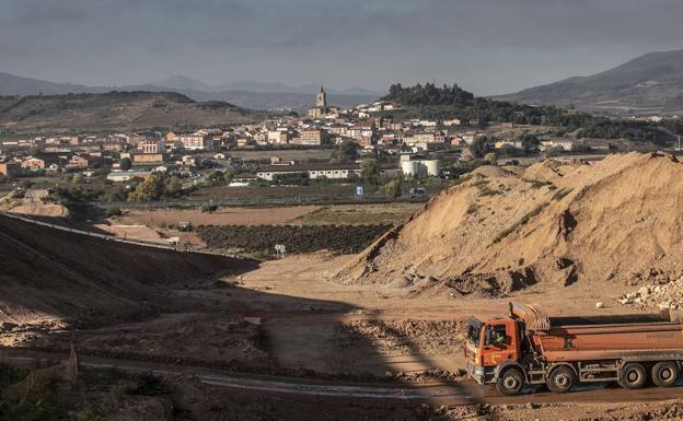 En servicio un nuevo tramo del trazado de la N-120 en las obras entre Arrúbal-Navarrete de la A-68