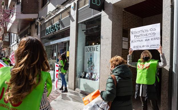 Convocada una huelga contra el ERE de Douglas, que cerrará dos tiendas en Logroño