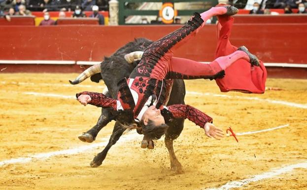 Urdiales roza la tragedia entre un vendaval