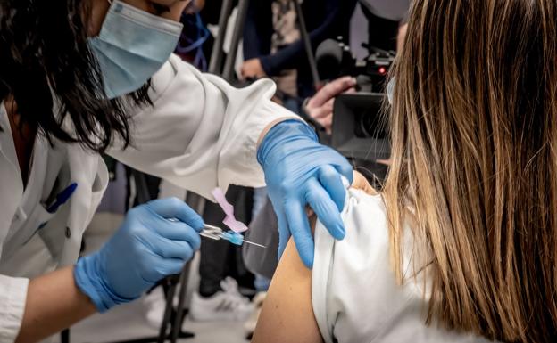 Los casos de gripe repuntan en La Rioja tras la retirada de las mascarillas en exteriores