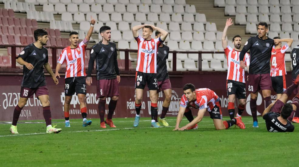 La UD Logroñés firma un empate con el Dux Madrid