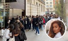 Colas de cientos de personas en Logroño para ver a la influencer Marina Riverss