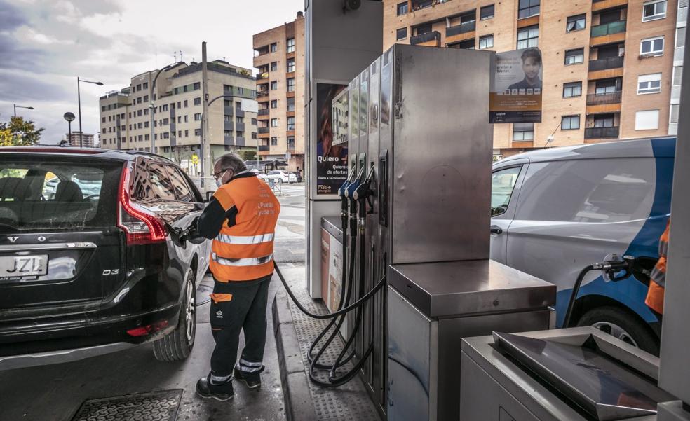 Los riojanos ahorrarán 3,9 millones al mes con la bonificación de 20 céntimos al carburante