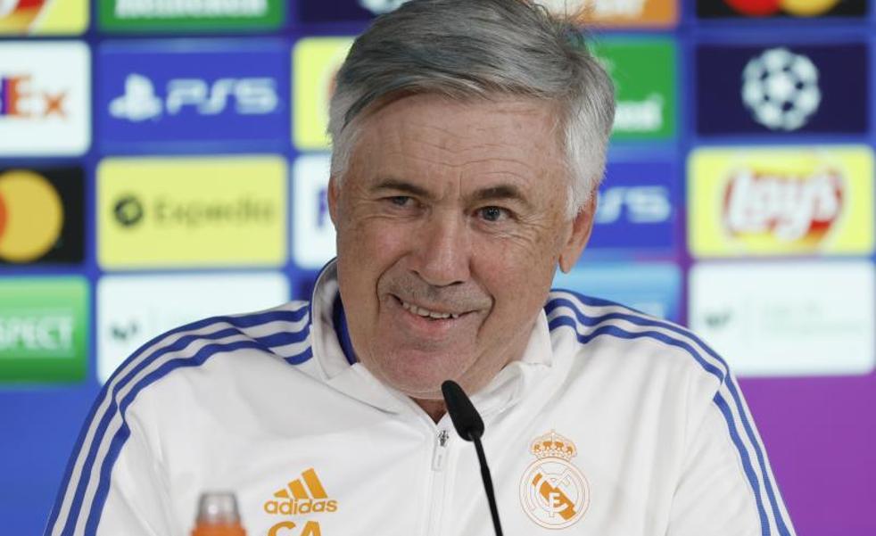 Ancelotti: «Estoy muy feliz de ser dependiente de Benzema»