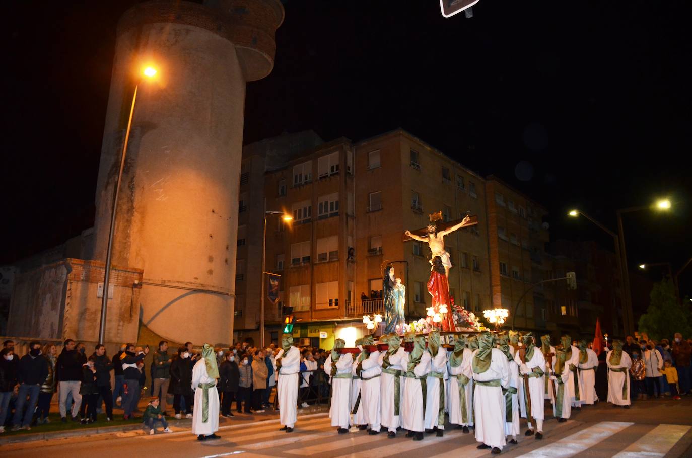 El Cristo de la Agonía vuelve a las calles de Calahorra