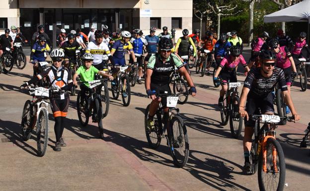 El Redal recupera sus actos populares con la marcha cicloturista y la quema del Judas