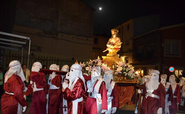 Multitudinario Santo Entierro en Calahorra