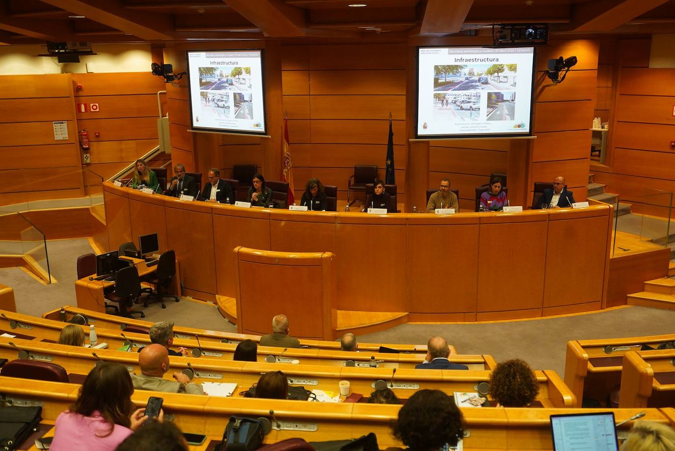 Caballero presenta en el Senado la estrategia de movilidad sostenible y de uso de la bici de Logroño