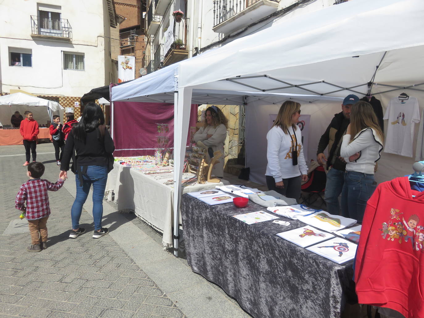 Herce reparte 1.300 raciones en la Feria de la Cebolla Asada