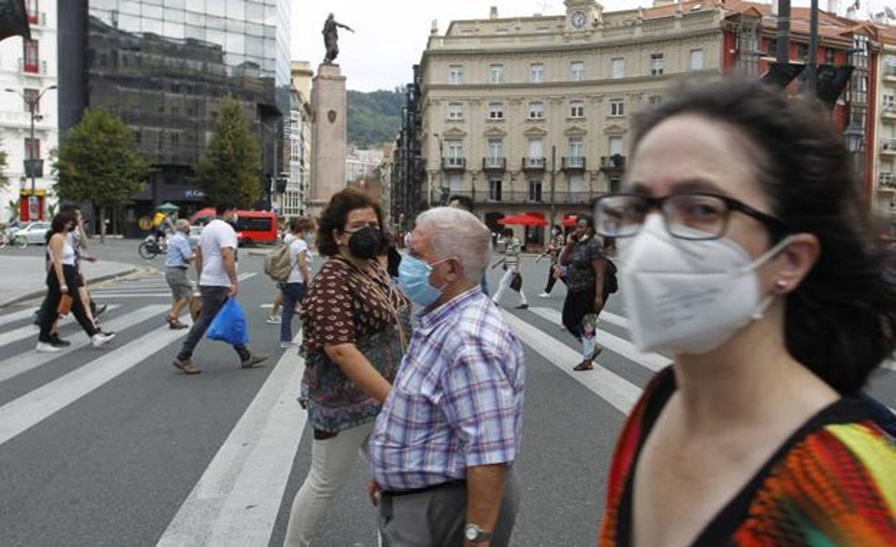 La Semana Santa y el fin de la mascarilla acercan la séptima ola