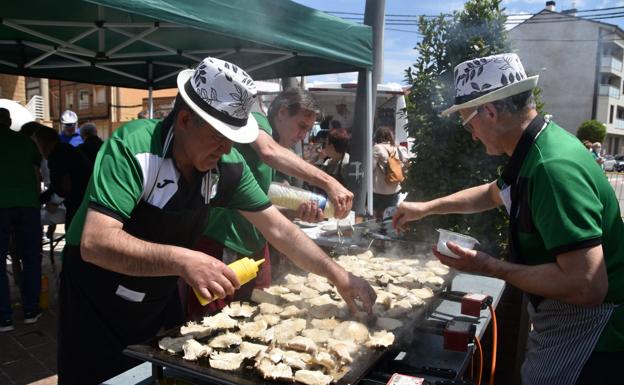 La feria intercultural clausura una apetitosa y completa edición de Fungitur