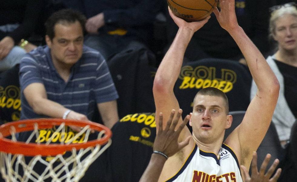 Nikola Jokic, MVP de la NBA por segundo año consecutivo