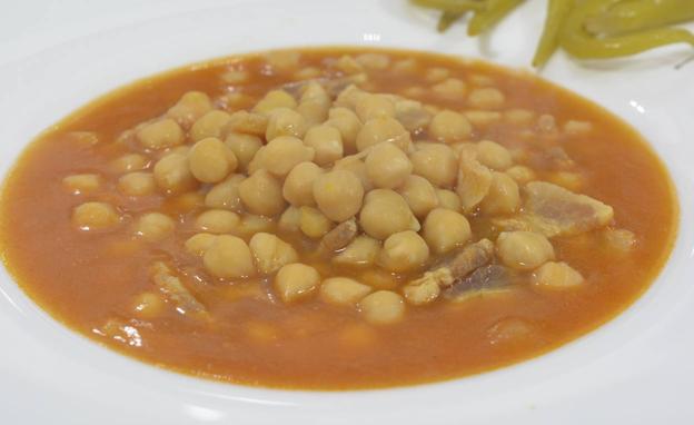 La receta de Javier Romero: garbanzos con panceta