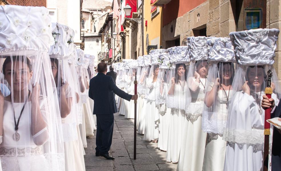 El sofocante camino de las doncellas de Santo Domingo