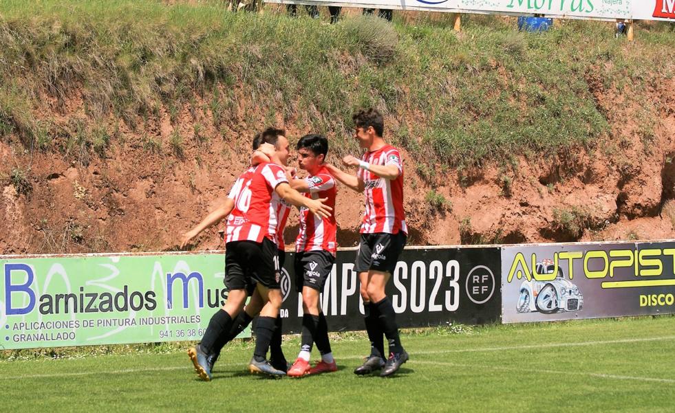 La UD Logroñés B cumple en La Salera y elude los peligros