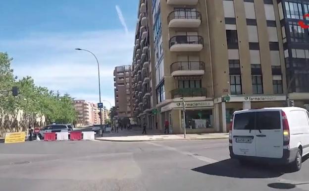 «¿Y por dónde voy yo ahora a casa? ¿De verdad que tengo que dar todo ese rodeo?»