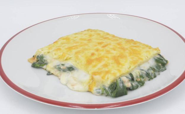 La receta de Javier Romero: lasaña de salmón y espinacas