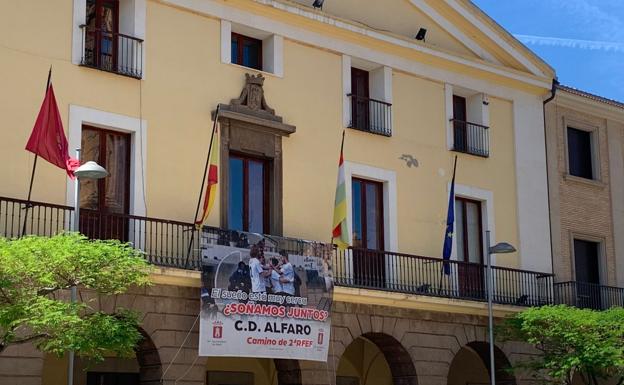 El Alfaro llena en menos de dos horas el primer autobús para el 'play off' en Madrid