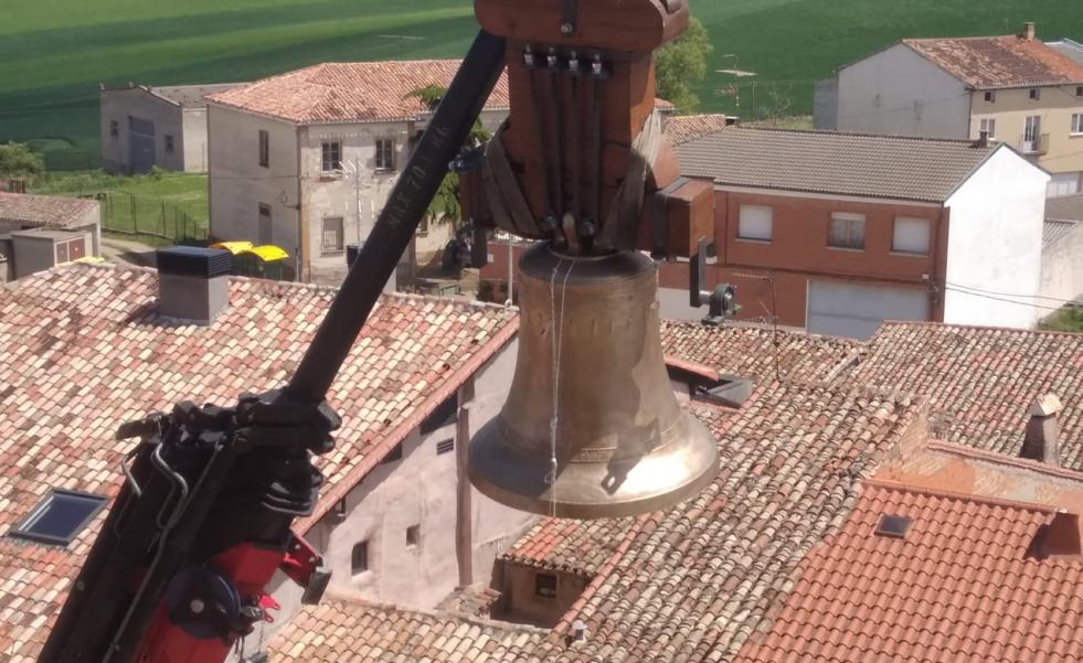 La torre de la iglesia de Grañón recupera su 'voz' por completo