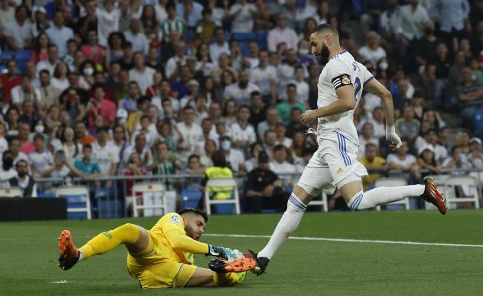 El Real Madrid reserva la pirotecnia para París