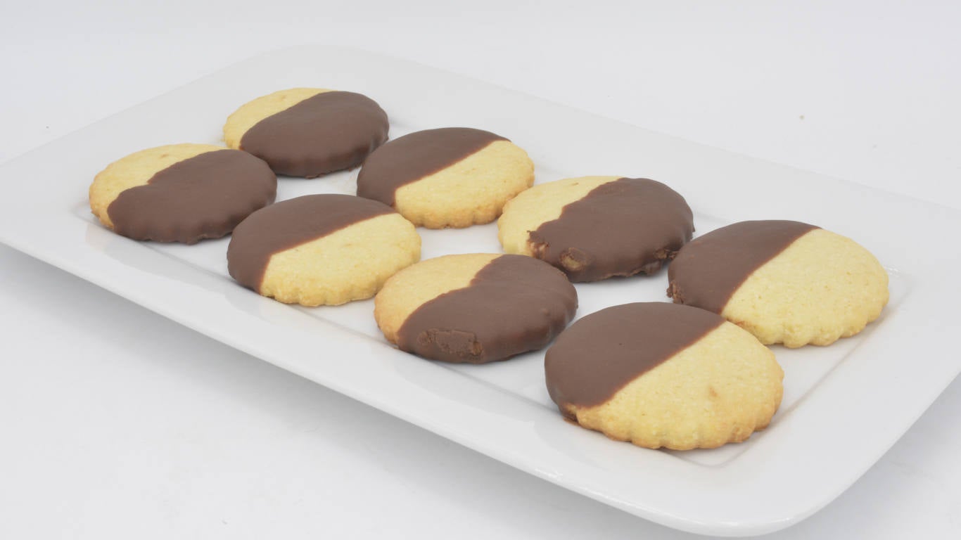 La receta de Javier Romero: galletas de coco y chocolate