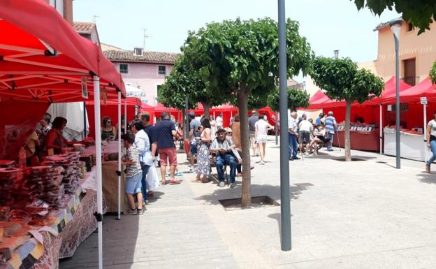 La feria de artesanía volvió a El Villar