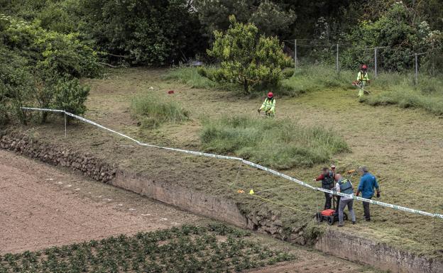 Perros y radares subterráneos para encontrar al desaparecido en Entrena