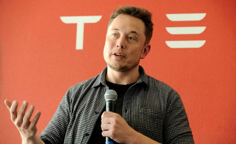 Musk aportará más dinero privado en Twitter para evitar el desplome de Tesla