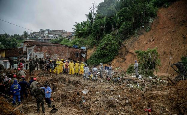 44 muertos por las lluvias torrenciales en la región brasileña de Recife