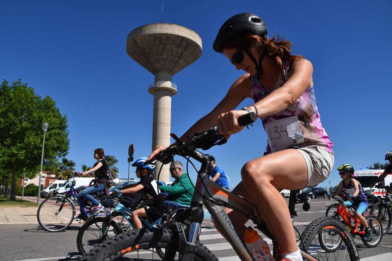 En bici contra el cáncer por las calles de Calahorra