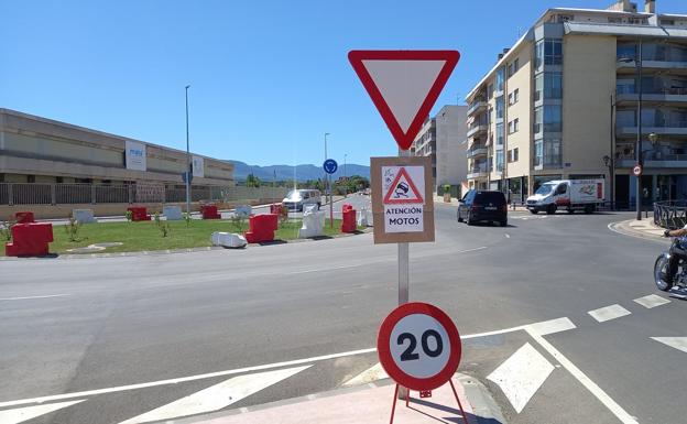 La glorieta de las avenidas de Madrid y San Marcial de Lardero, punto negro para motos