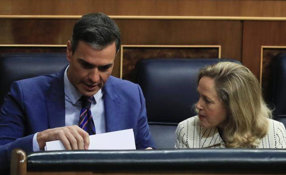 Sánchez se convierte en rehén de la geometría variable que quiso explotar