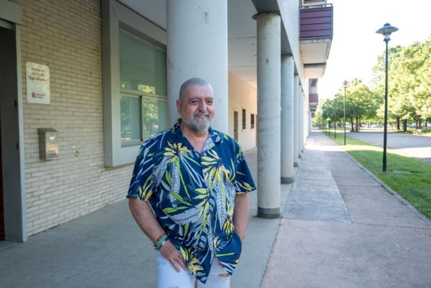 «San Antonio está sin servicios; para comprar el pan tengo que pasar el Ebro»