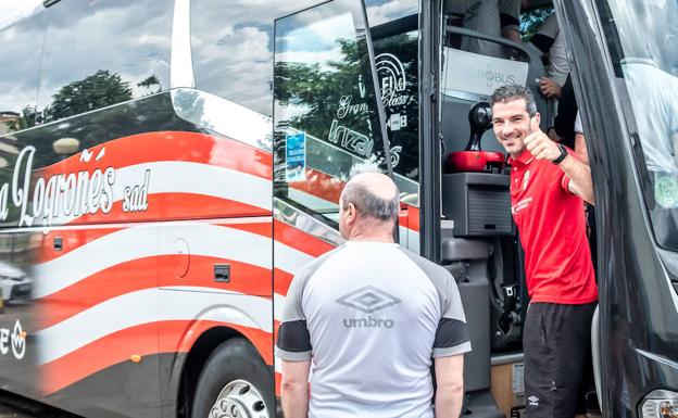 Mal comienzo de viaje para la UDL: se avería el autobús