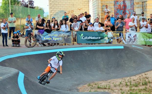 Lardero acoge la final de la Liga LBR 'pump track' de La Rioja con 56 participantes