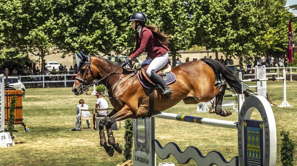 González de Zárate vence en el Concurso de Saltos de Logroño