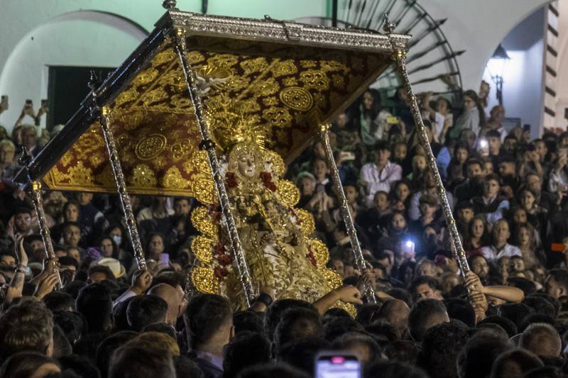 La Blanca Paloma regresa al alba