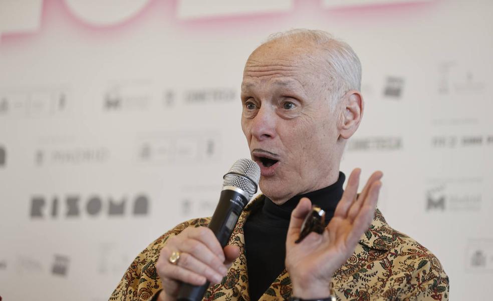 John Waters: «Nunca me he llamado artista, eso lo juzgará la historia»