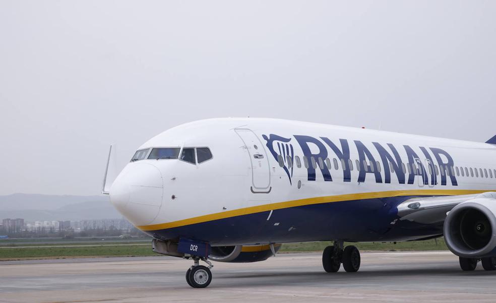 Los tripulantes de Ryanair convocan seis días de huelga en pleno verano